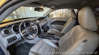Ford Mustang 4.0, manuál 2007