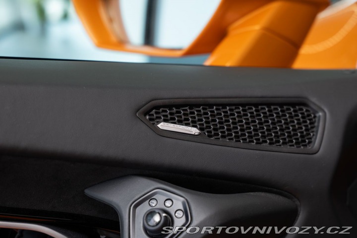 Lamborghini Huracán EVO coupé /LIFT/Sensonum/ 2022