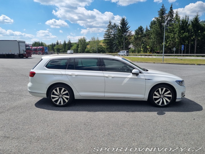 Volkswagen Ostatní modely Passat GTE 2015