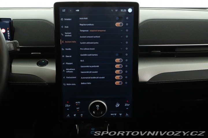 Ford Mustang Mach-E Standard Range RW 2021