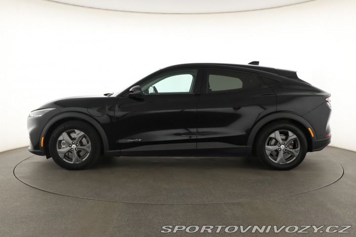 Ford Mustang Mach-E Standard Range RW 2021