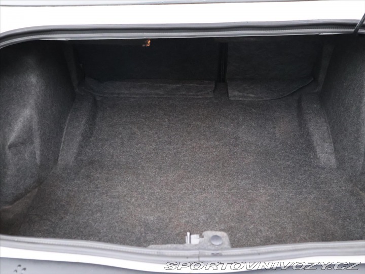 Dodge Challenger 3,6 L SXT 227kW Pentastar 2012