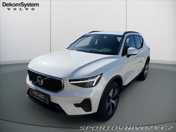 Volvo Ostatní modely XC40 2,0 XC40 B3 Core 8273 2026