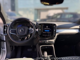 Volvo Ostatní modely XC40 2,0 XC40 B3 Core 8273 2026