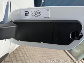 Volvo Ostatní modely XC40 2,0 XC40 B3 Core 8273 2026