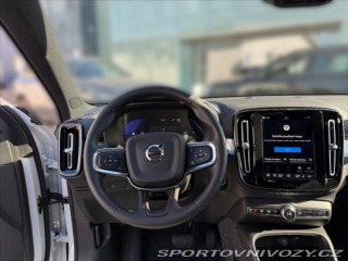 Volvo Ostatní modely XC40 2,0 XC40 B3 Core 8273 2026