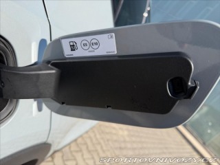 Volvo Ostatní modely XC40 2,0 XC40 B3 Core 8438 2026