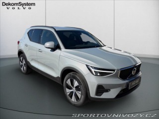 Volvo Ostatní modely XC40 2,0 XC40 B3 Core 8438 2026