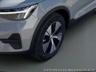 Volvo Ostatní modely XC40 2,0 XC40 B3 Core 8453 2026