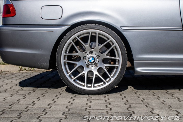 BMW 3 Coupé 330 Ci 2003 RWD 17 2003