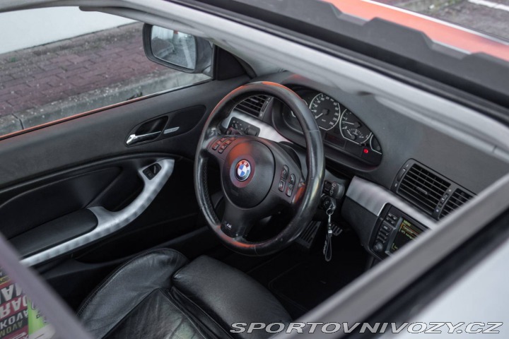 BMW 3 Coupé 330 Ci 2003 RWD 17 2003