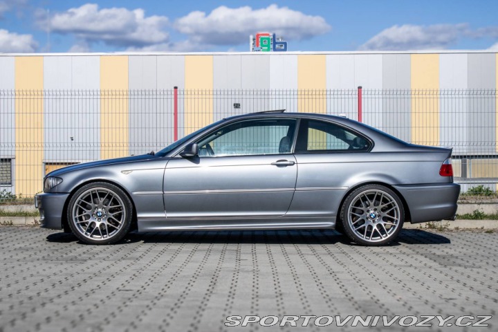 BMW 3 Coupé 330 Ci 2003 RWD 17 2003