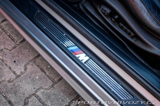 BMW 3 Coupé 330 Ci 2003 RWD 17 2003