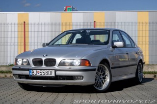 BMW 5 E39 540i / AJ NA SPLÁTKY