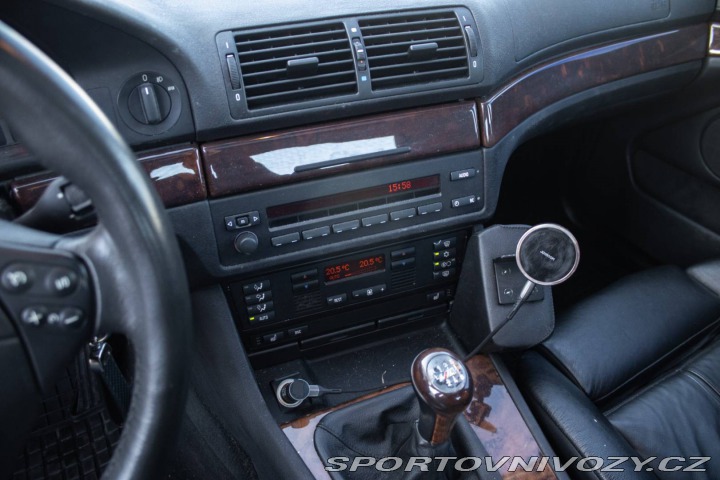 BMW 5 E39 540i / AJ NA SPLÁTKY 1999