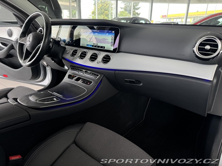 Mercedes-Benz E 300e 235kW*Webasto*Tažné* 2023