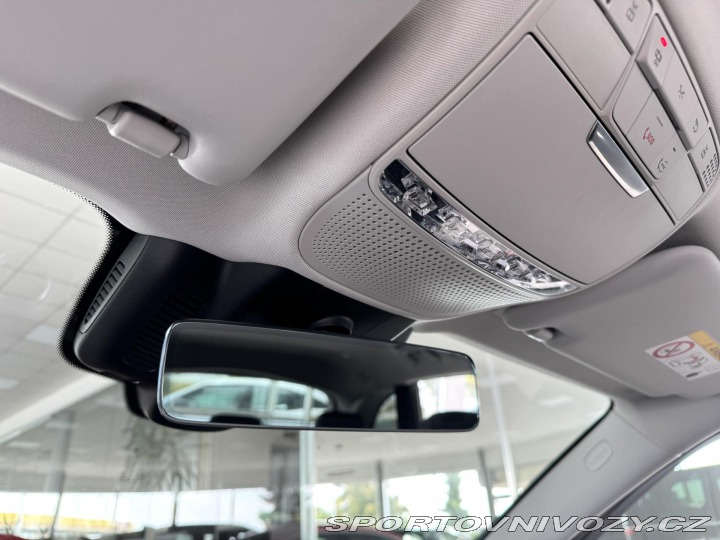 Mercedes-Benz E 300e 235kW*Webasto*Tažné* 2023