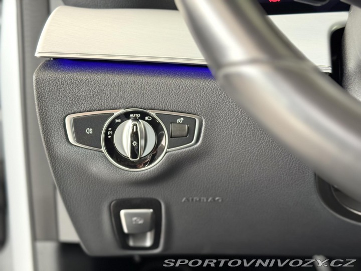 Mercedes-Benz E 300e 235kW*Webasto*Tažné* 2023