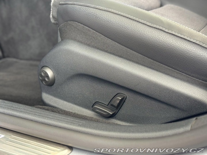 Mercedes-Benz E 300e 235kW*Webasto*Tažné* 2023