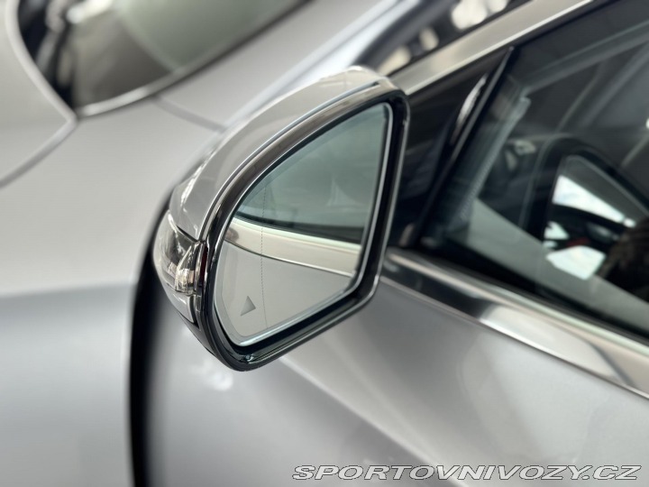 Mercedes-Benz E 300e 235kW*Webasto*Tažné* 2023
