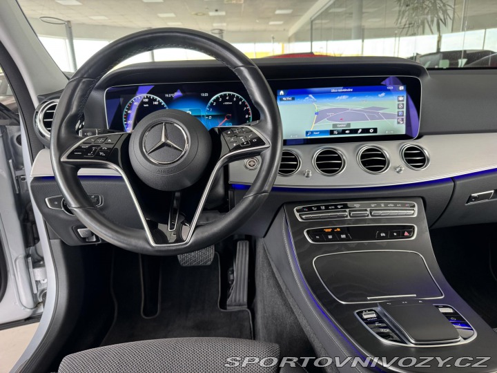 Mercedes-Benz E 300e 235kW*Webasto*REZERV 2023