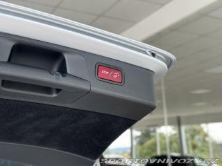 Mercedes-Benz E 300e 235kW*Webasto*Tažné* 2023