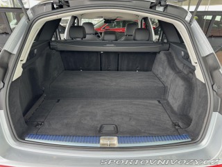 Mercedes-Benz E 300e 235kW*Webasto*Tažné* 2023