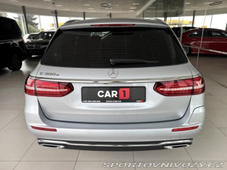 Mercedes-Benz E 300e 235kW*Webasto*Tažné* 2023