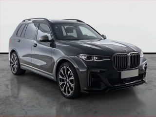 BMW X7 M50i