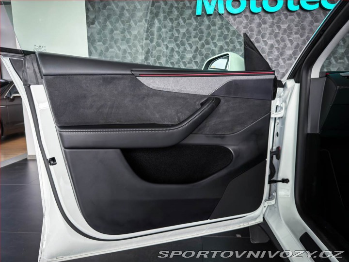 Tesla Model Y Long Range AWD 79kWh 2025