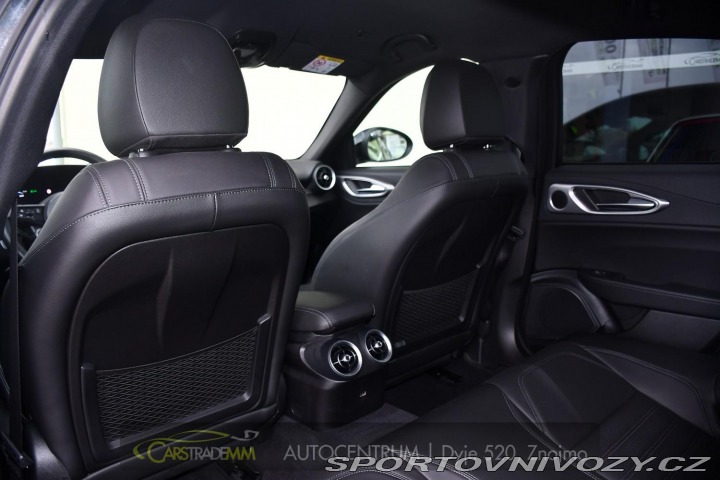 Alfa Romeo Giulia 2.0T 16V 206kW VELOCE AT8 2024