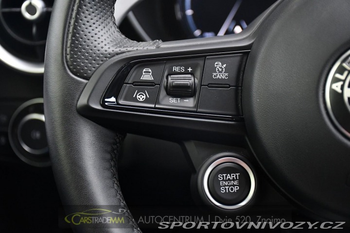 Alfa Romeo Giulia 2.0T 16V 206kW VELOCE AT8 2024