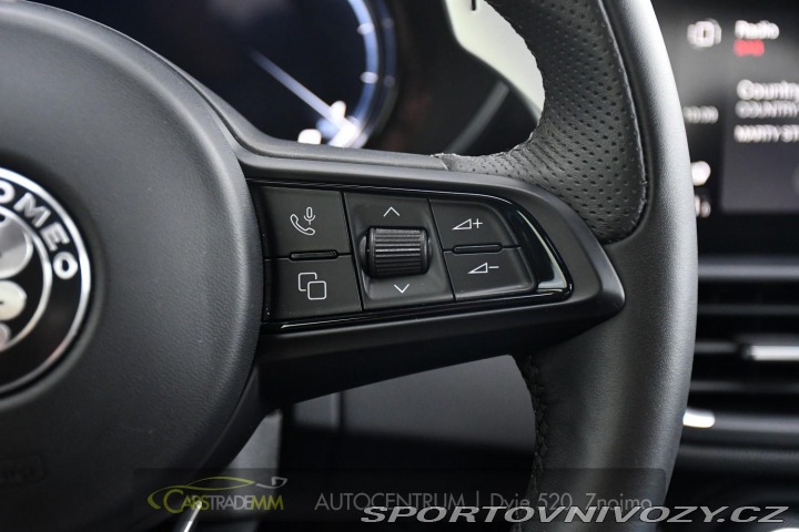 Alfa Romeo Giulia 2.0T 16V 206kW VELOCE AT8 2024