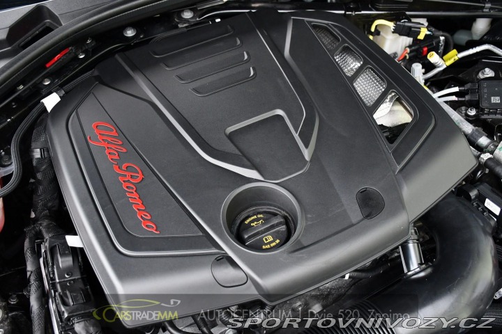 Alfa Romeo Giulia 2.0T 16V 206kW REZERVACE 2024