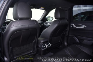 Alfa Romeo Giulia 2.0T 16V 206kW VELOCE AT8 2024