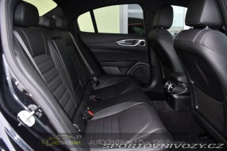 Alfa Romeo Giulia 2.0T 16V 206kW VELOCE AT8 2024