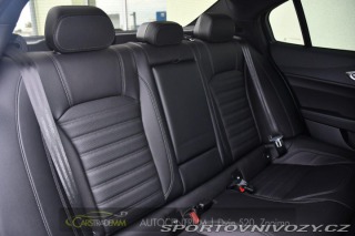Alfa Romeo Giulia 2.0T 16V 206kW VELOCE AT8 2024