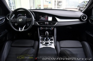 Alfa Romeo Giulia 2.0T 16V 206kW VELOCE AT8 2024