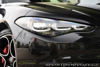 Alfa Romeo Giulia 2.0T 16V 206kW VELOCE AT8 2024