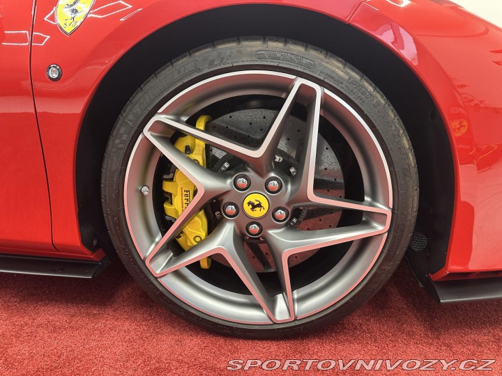 Ferrari F8 Tributo*360*LIFT*QUIO*TOP 2020