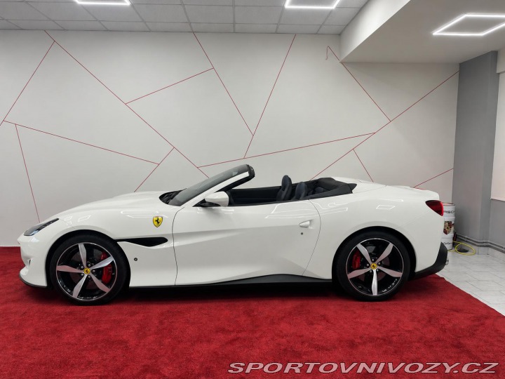 Ferrari Portofino CAMERA*TEMPOMAT*APPLECARP 2018
