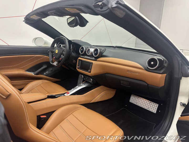 Ferrari California T*CAMERA*QUIO*TEMPOMAT*DP 2015