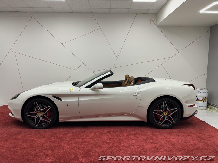 Ferrari California T*CAMERA*QUIO*TEMPOMAT*DP 2015