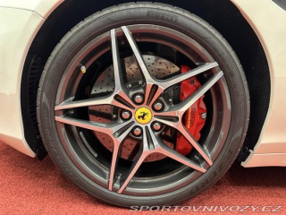 Ferrari California T*CAMERA*QUIO*TEMPOMAT*DP 2015