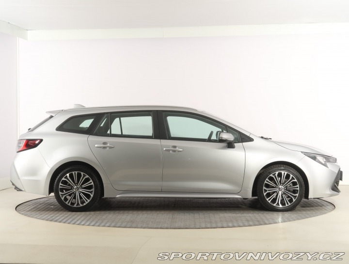 Toyota Corolla 2.0 Hybrid 2022