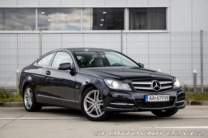 Mercedes-Benz C Kupé 180 RWD 115kW AT/7 2011