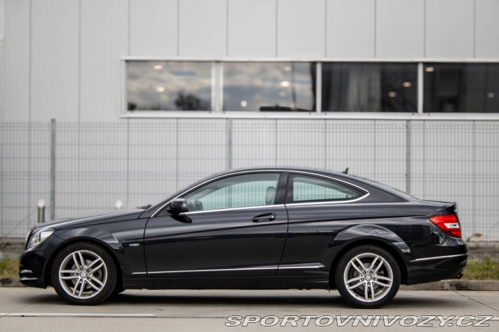 Mercedes-Benz C Kupé 180 RWD 115kW AT/7 2011