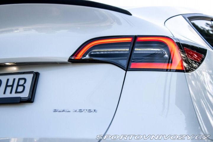 Tesla Model Y Long Range Dual motor 37 2023
