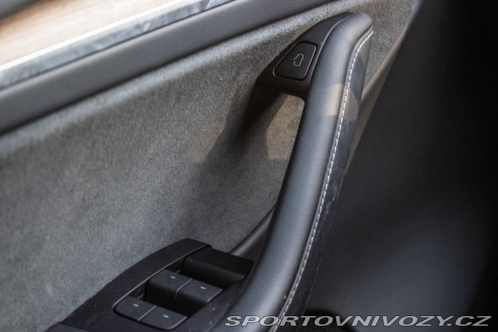 Tesla Model Y Long Range Dual motor 37 2023