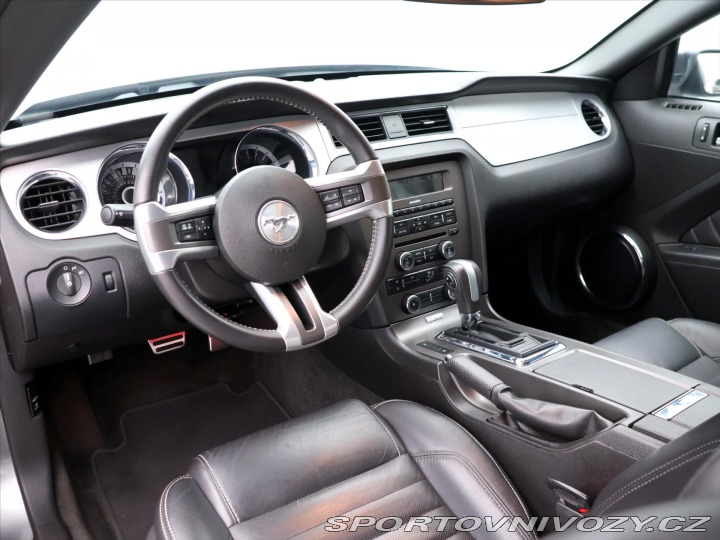 Ford Mustang 3.7 V6 227kW Aut Xenon Kl 2012
